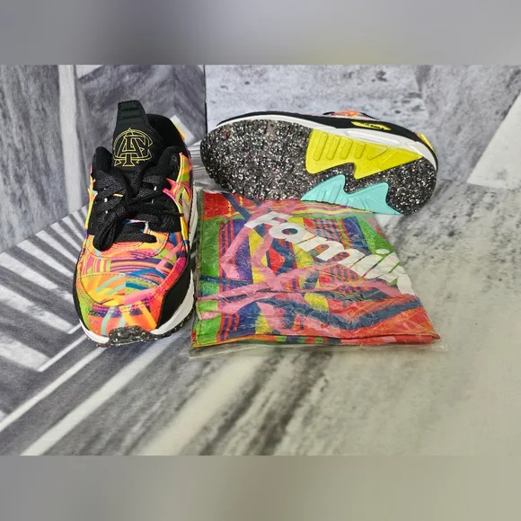 [M-6.5] Air Max 90 'LatinoHeritage Month -Familia' Sneakers